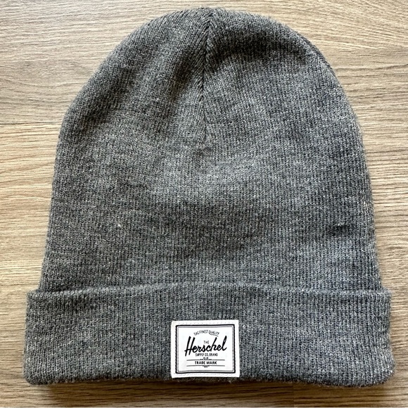 Herschel  Supply Co toque - Picture 1 of 2